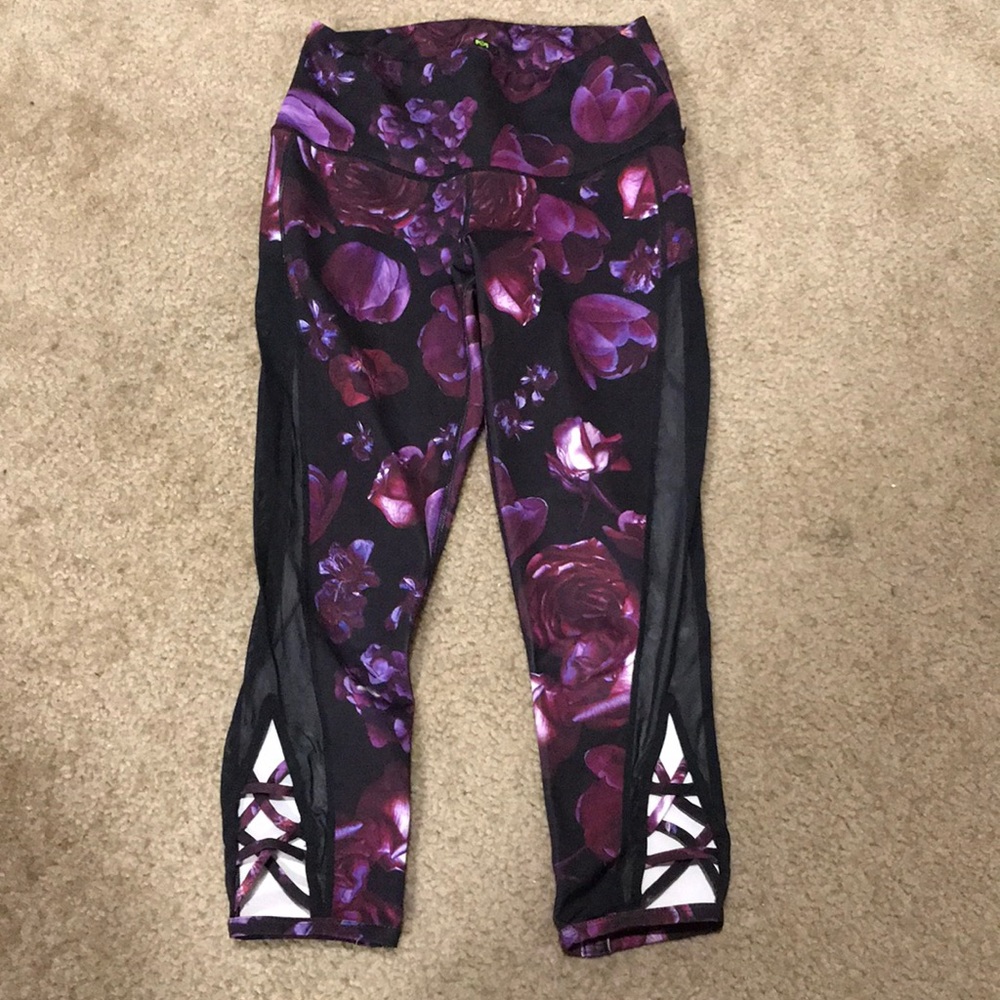 Popflex Active Dark Bloom Capris